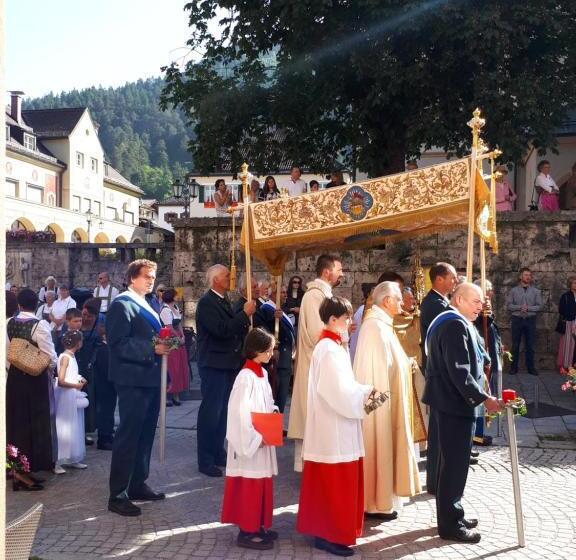 پانسیون Gasthof Zum Rassen