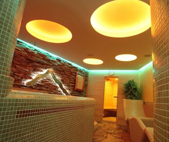 펜션 Mahleruv Penzion Na Hradbach