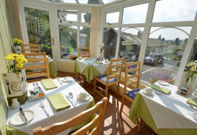 פנסיון Southview Guest House And Indoor Pool