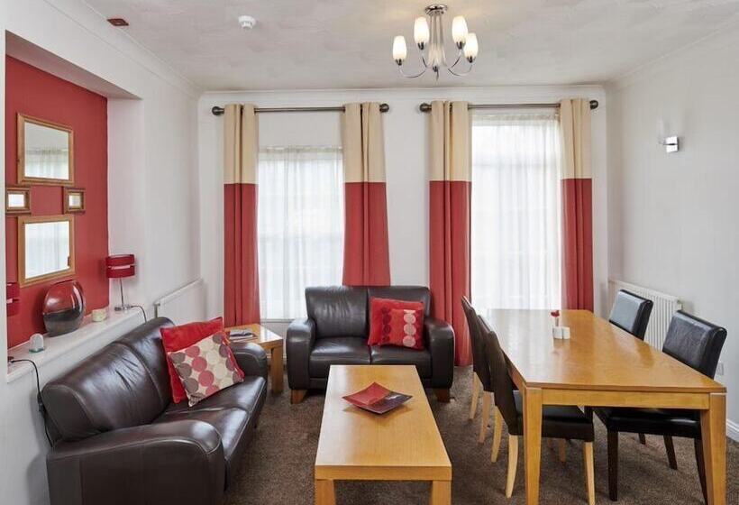 פנסיון Wensum Guest House