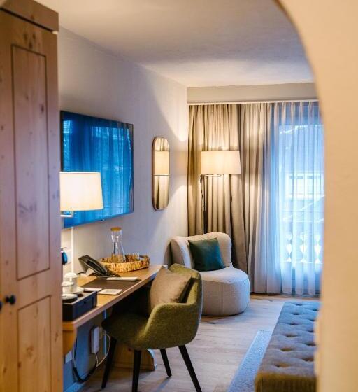 Seven Alpina Boutique