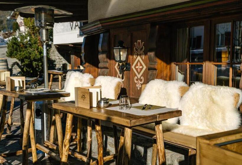 Seven Alpina Boutique