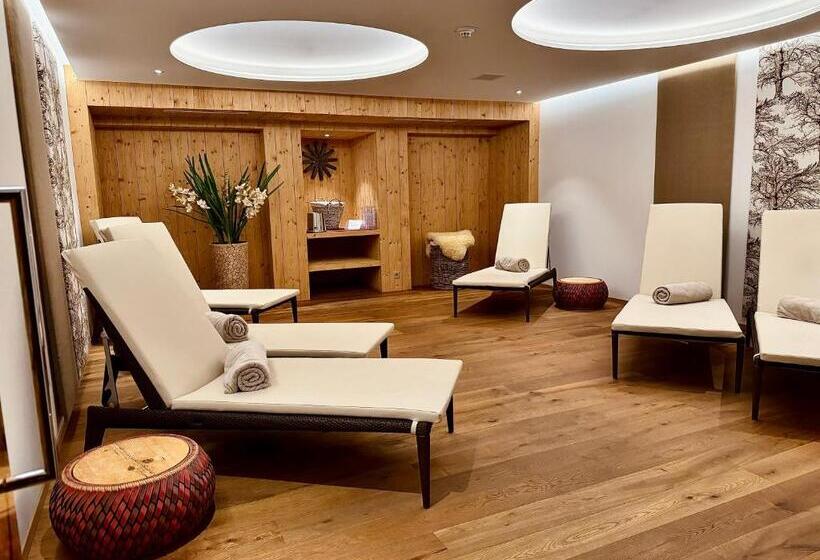 Seven Alpina Boutique