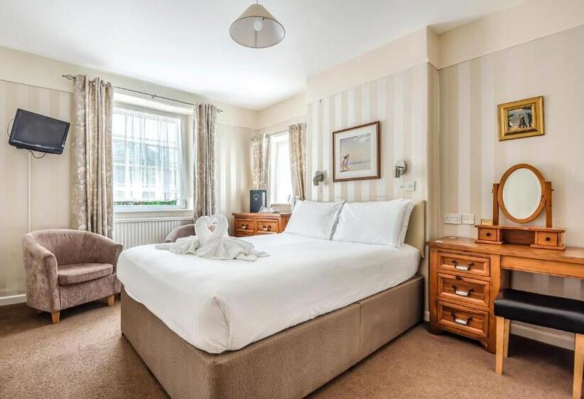 Trehellas House Hotel & Courthouse Restaurant