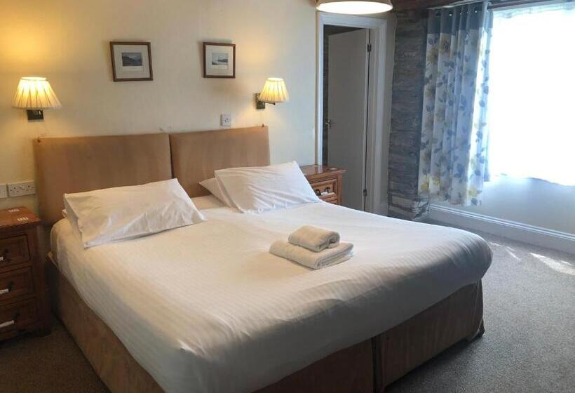 Trehellas House Hotel & Courthouse Restaurant