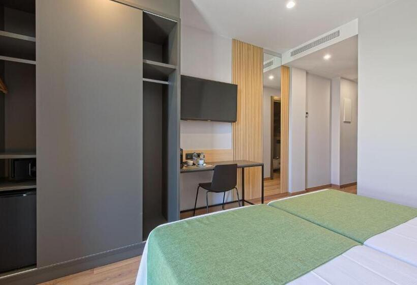 هتل DWO Colours Alcalá