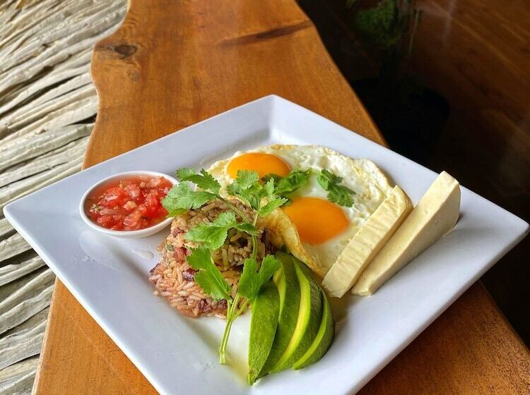 Copa De Arbol Beach & Rainforest Resort