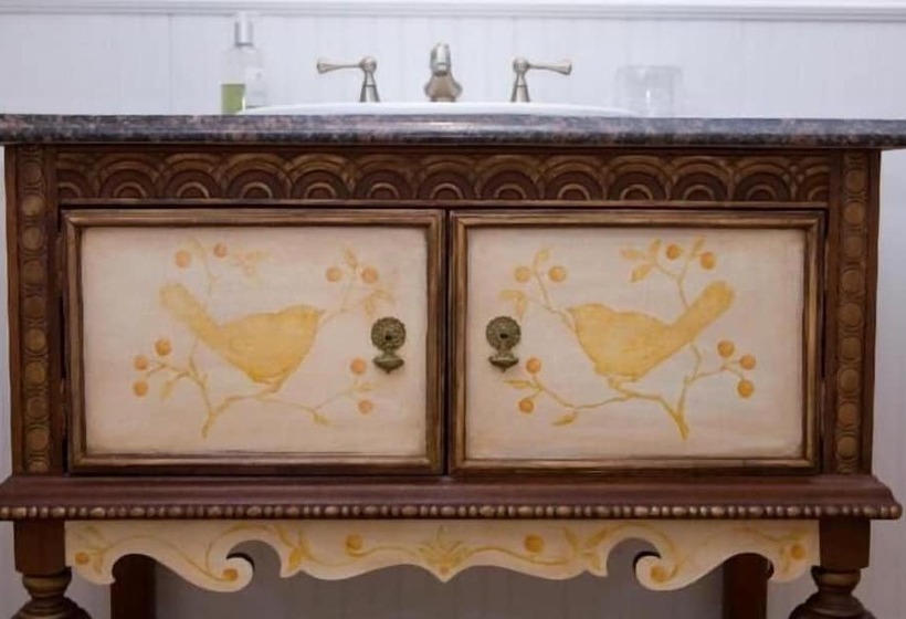 Harvey House Bed & Breakfast