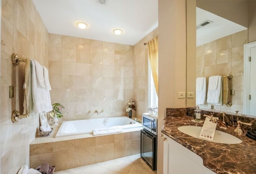 Harvey House Bed & Breakfast