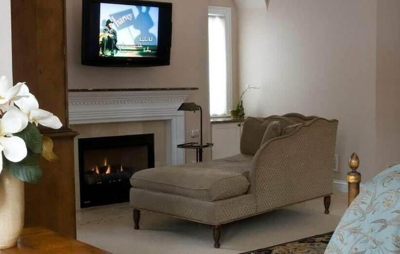 Harvey House Bed & Breakfast