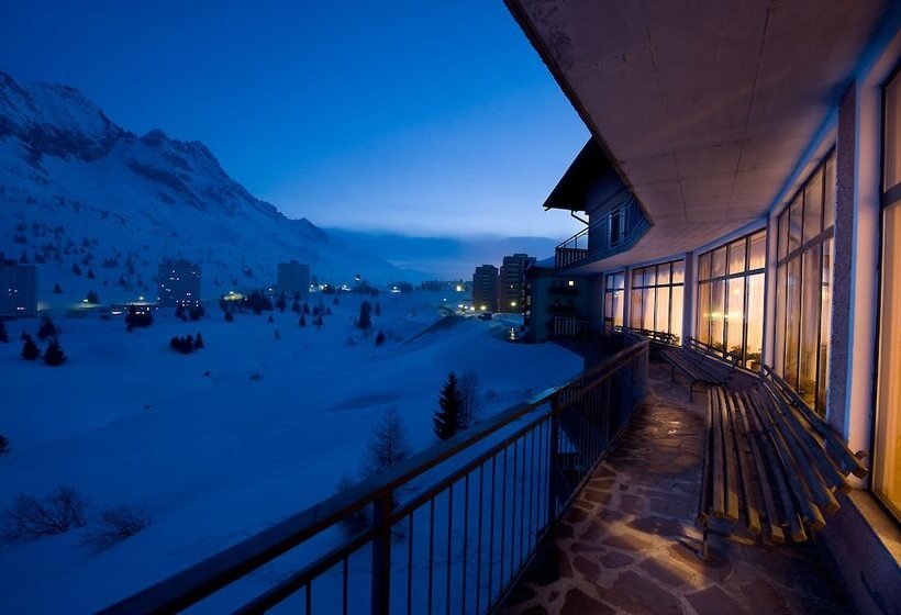 בית מלון כפרי Adamello