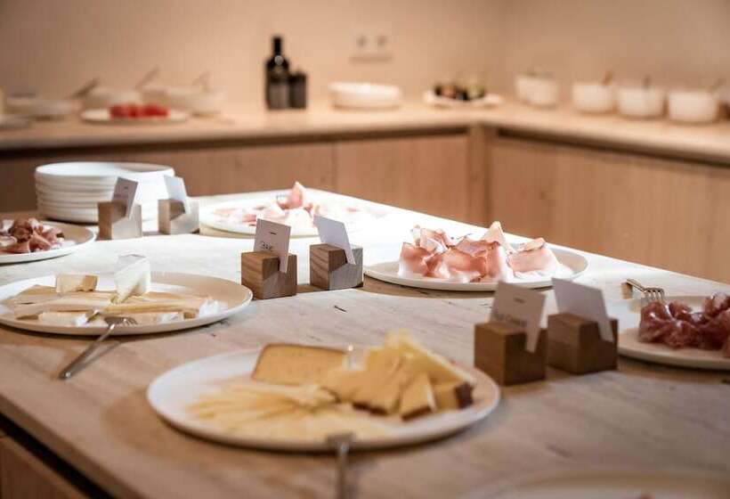 בית מלון כפרי Adler Historic Guesthouse