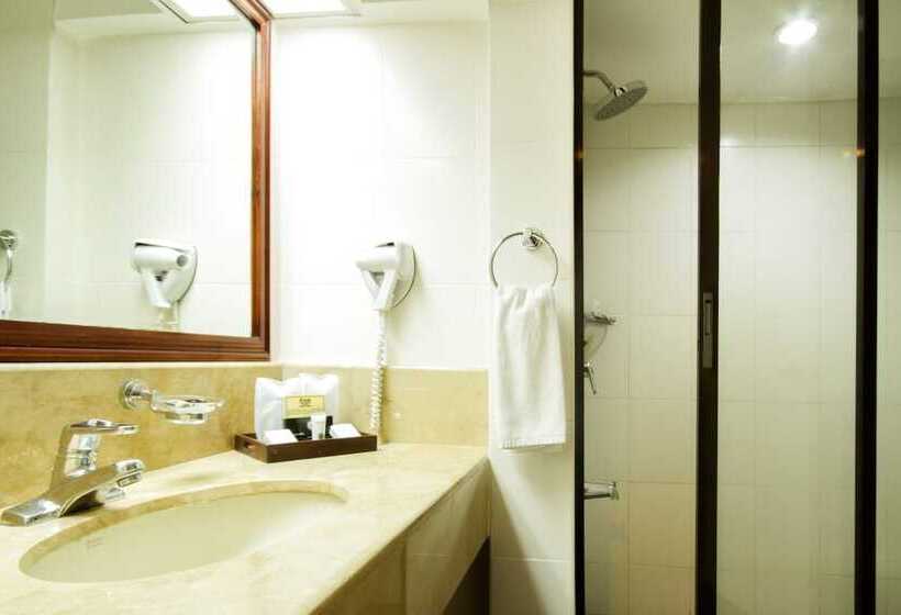 هتل Aim Conference Center