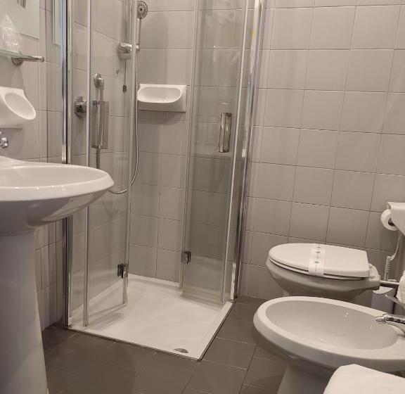 هتل Albergo Al Cacciatore