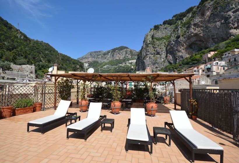 Отель Albergo L Antico Convitto