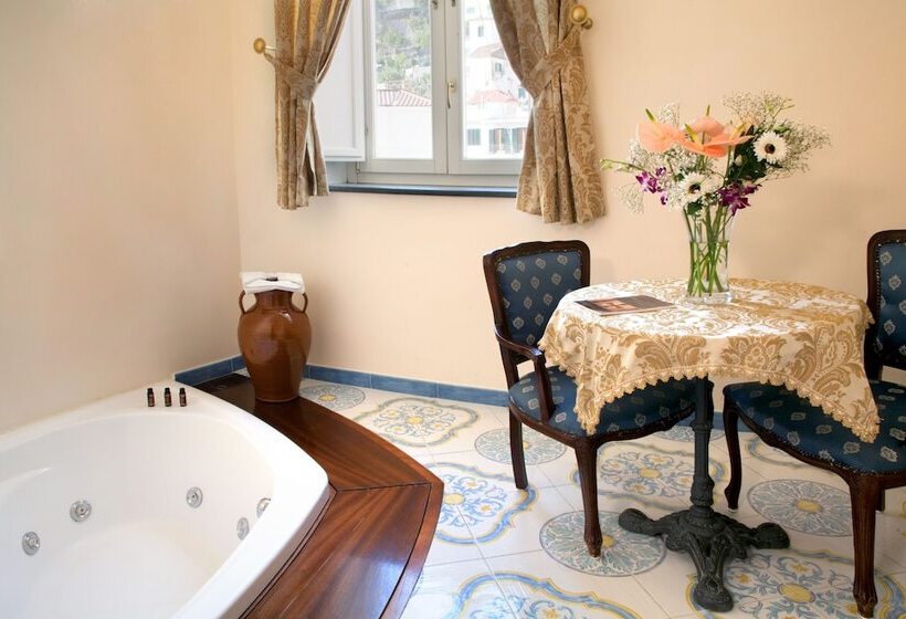 هتل Albergo L Antico Convitto