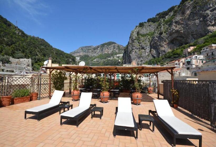 Отель Albergo L Antico Convitto