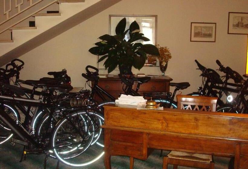 Отель Albergo La Sfinge