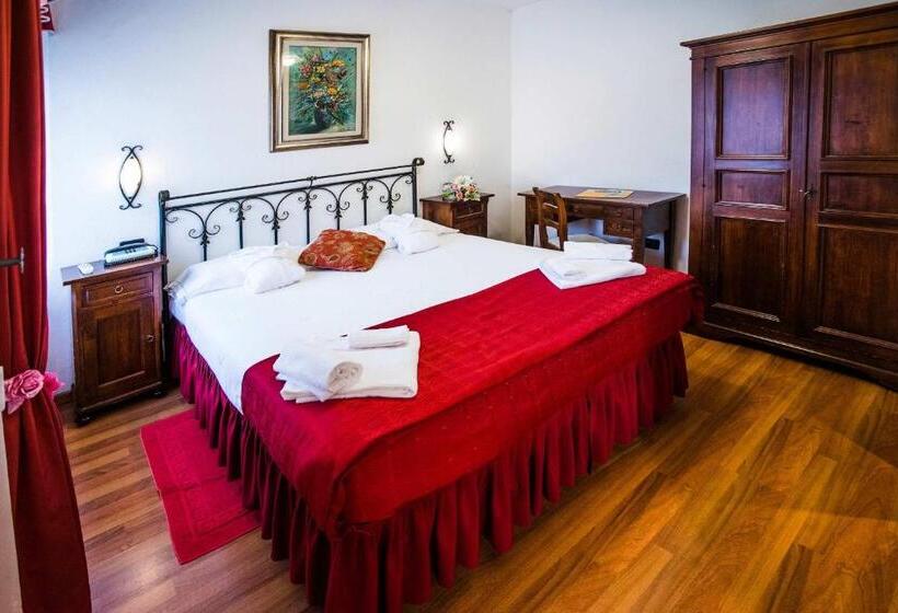 Отель Albergo Le Macinaie Monte Amiata
