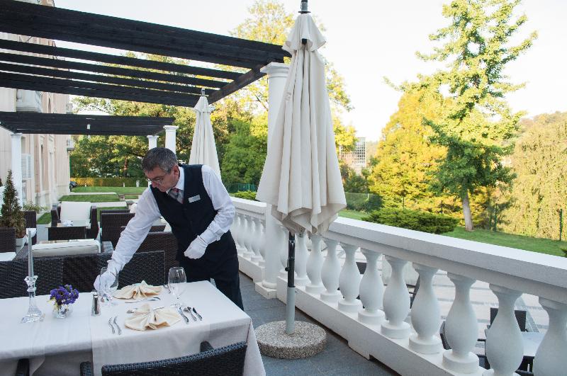 هتل Aleksander Medical & Spa