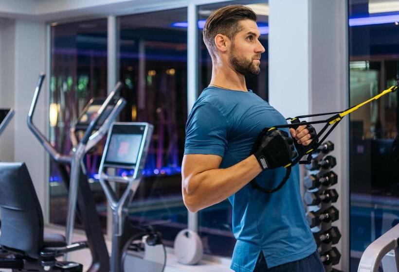 هتل Aleksander Medical & Spa