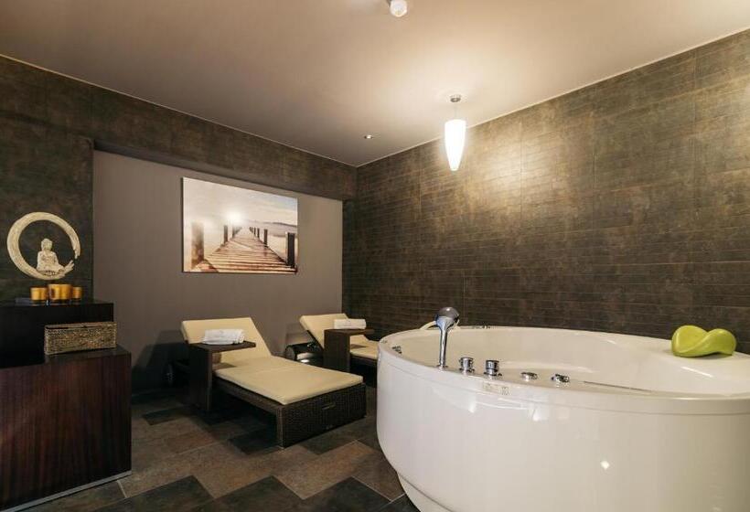 هتل Aleksander Medical & Spa