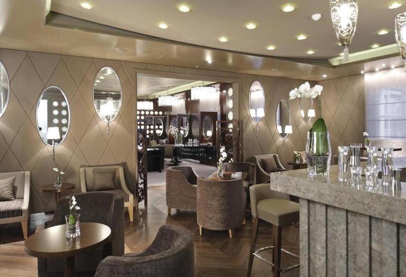 هتل Aleksander Medical & Spa