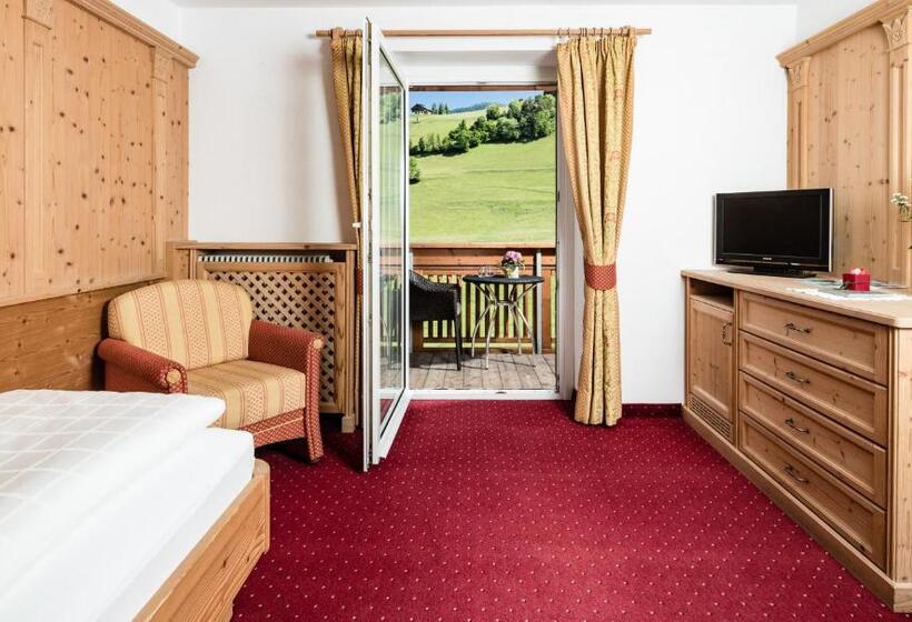 Almhof Hotel Call