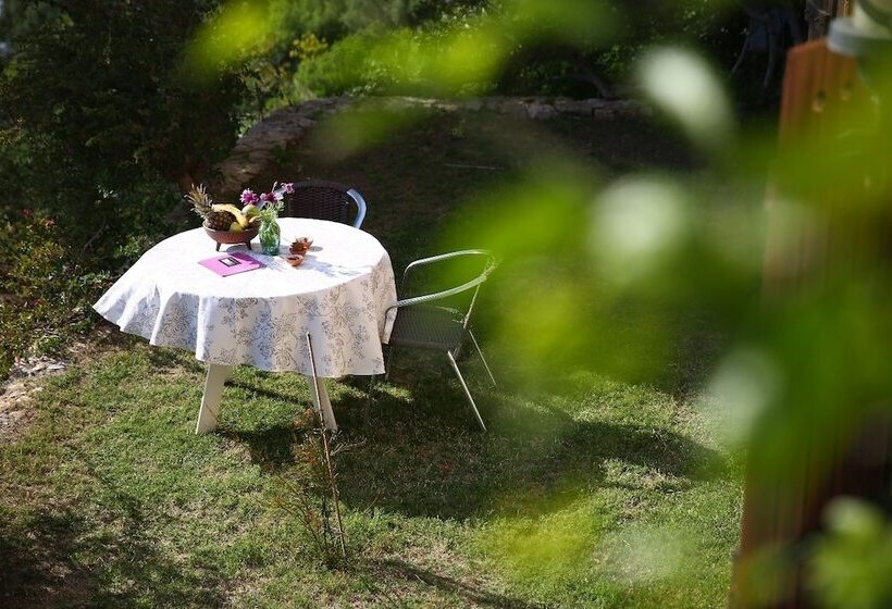 فندق Arion Resort