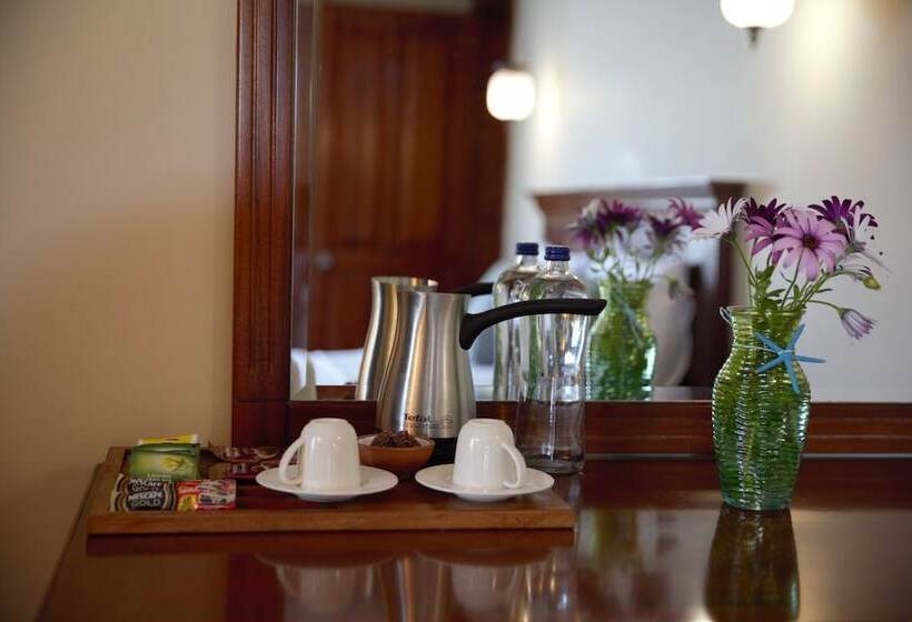 فندق Arion Resort