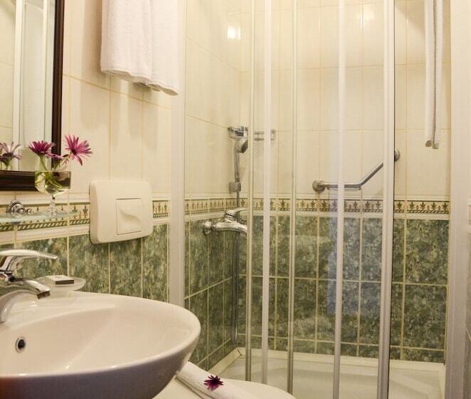 فندق Arion Resort