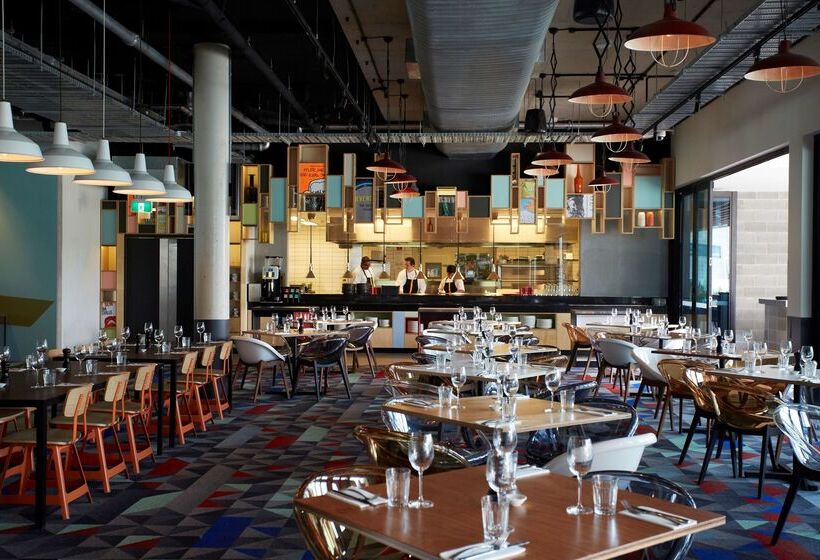 בית מלון כפרי Atura Blacktown