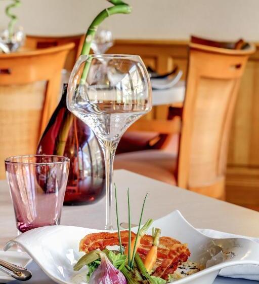 בית מלון כפרי Auberge Du Cheval Blanc   Teritoria