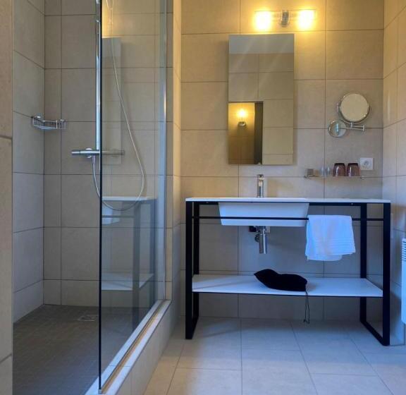 Отель Auberge Du Roua