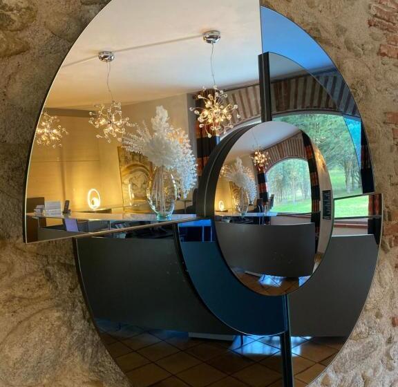 Отель Auberge Du Roua