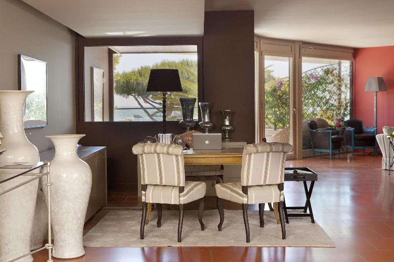 هتل Cala Del Porto Punta Ala