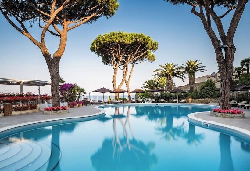 هتل Cala Del Porto Punta Ala