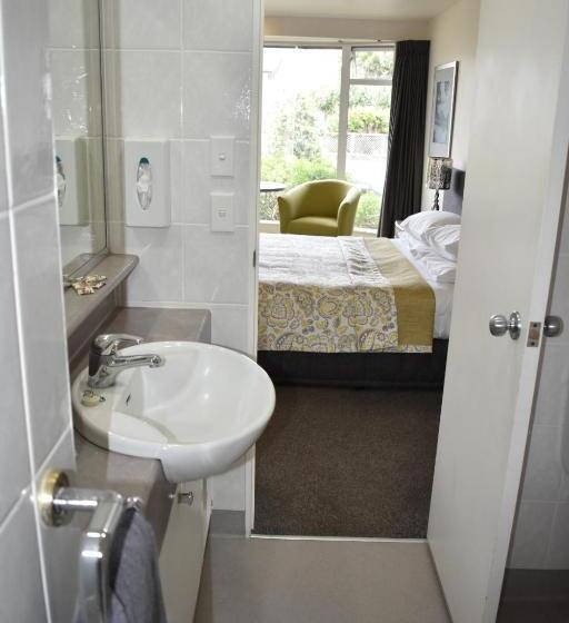 호텔 Baywatch Motor Inn