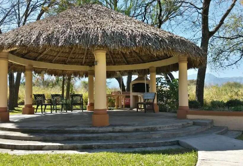 호텔 Best Western Bazarell Inn