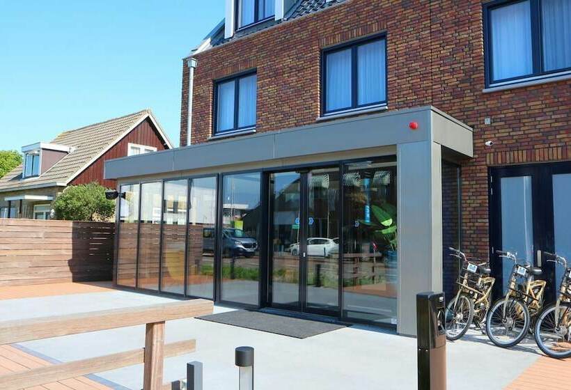 בית מלון כפרי Blue Mansion