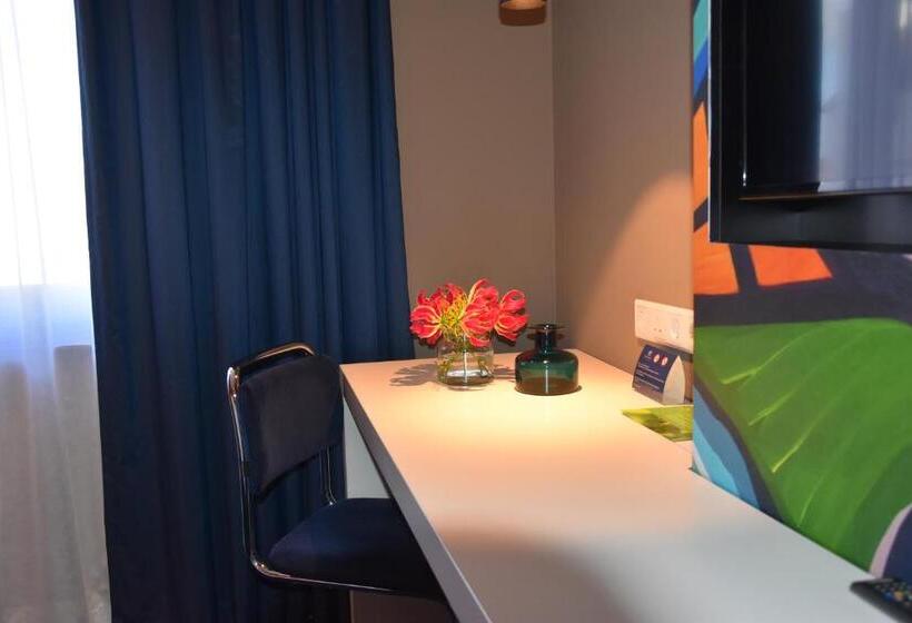 בית מלון כפרי Blue Mansion