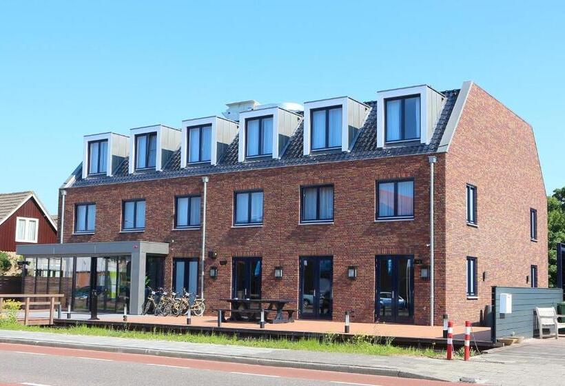 בית מלון כפרי Blue Mansion