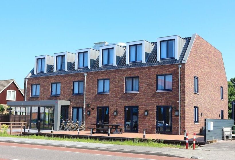 בית מלון כפרי Blue Mansion