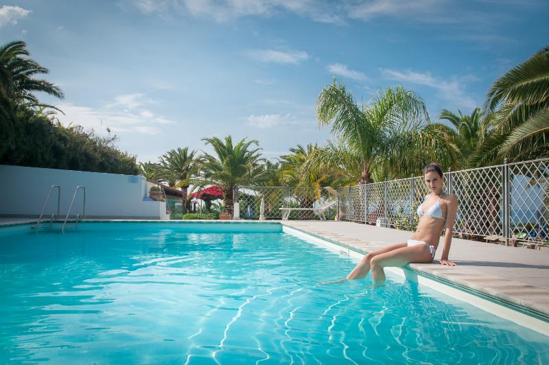 בית מלון כפרי Borgo Romantica   Resort & Spa