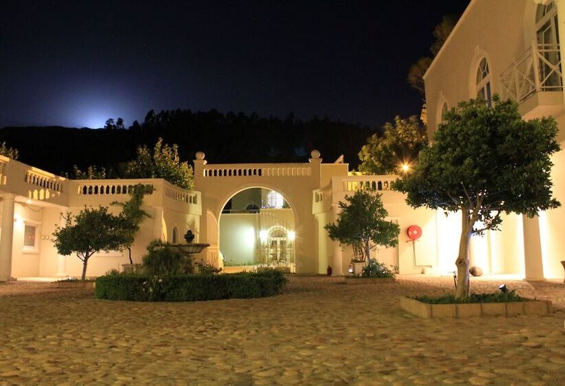 فندق Cascade Country Manor