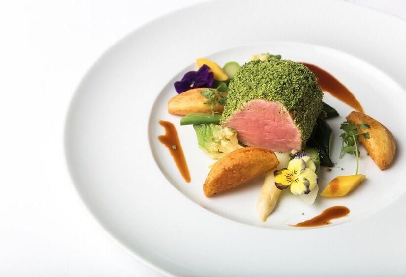 Отель Castel Rundegg