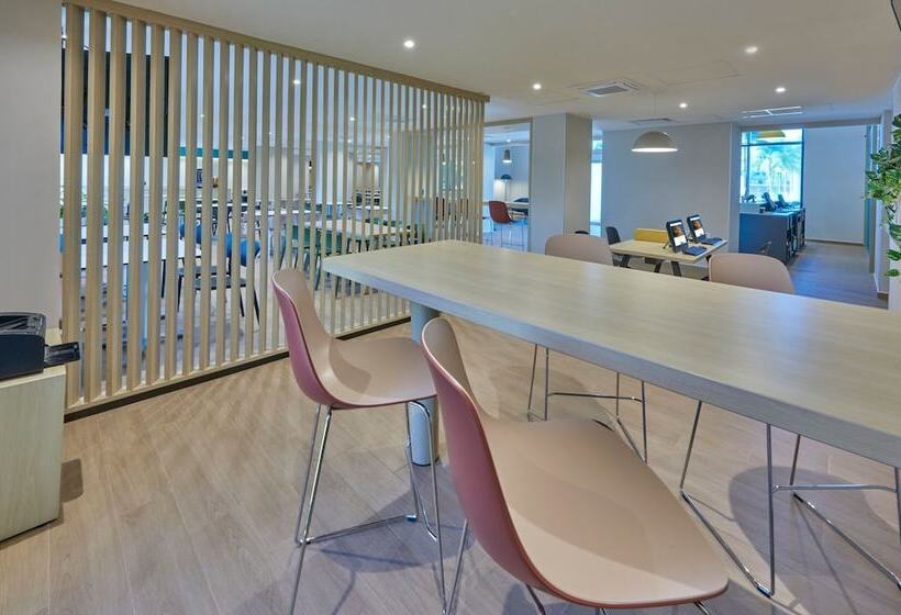 בית מלון כפרי City Express By Marriott Playa Del Carmen