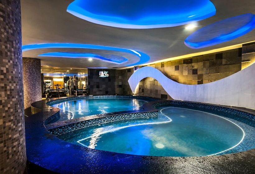 Claro Makassar Hotel & Convention