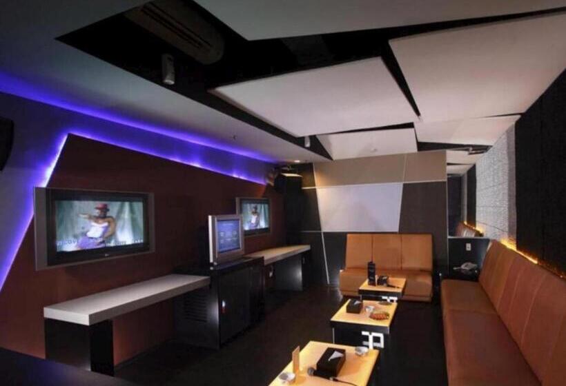 Claro Makassar Hotel & Convention