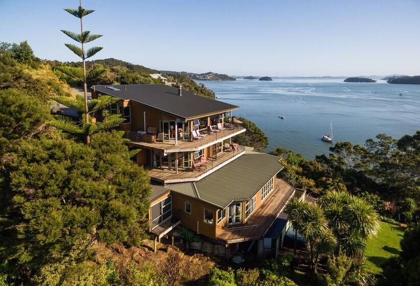 هتل Cliff Edge By The Sea